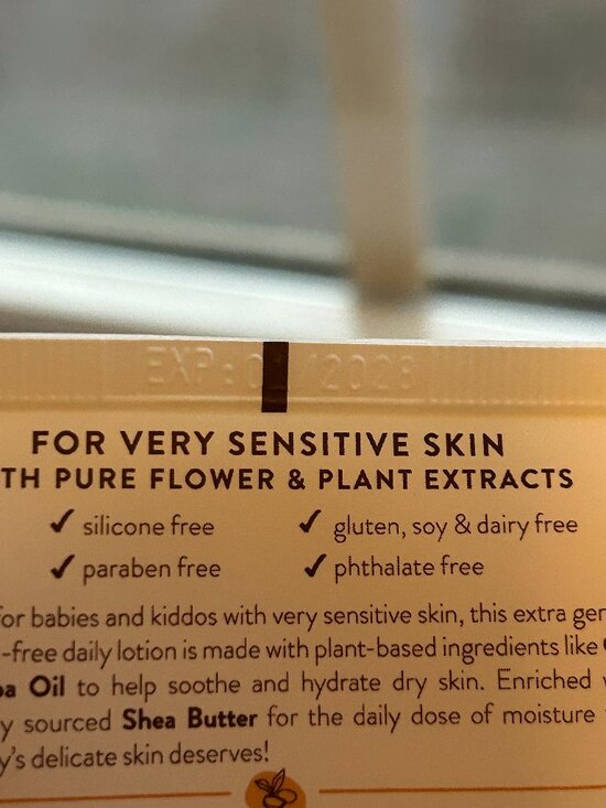 Babo Botanicals Sensitive Baby Fragrance Free Hydrating Lotion 8 fl oz Shea Oat - Picture 5 of 6